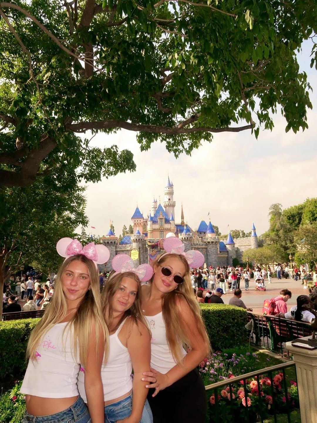 Post 4 by UCLA Pi Beta Phi on Instagram (carousel)
