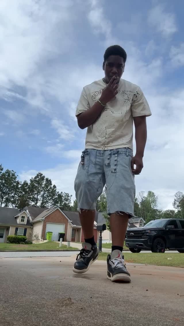 Post 2 by FUKK IT UP ZEKE!!!!!! on Instagram (video)