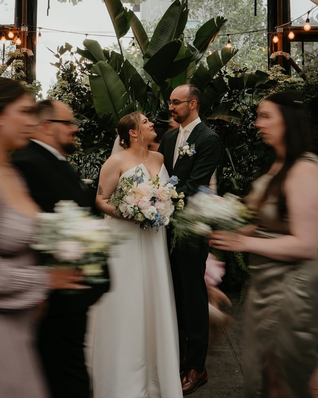 Post 1 by Oregon Wedding Photographer on Instagram (carousel)