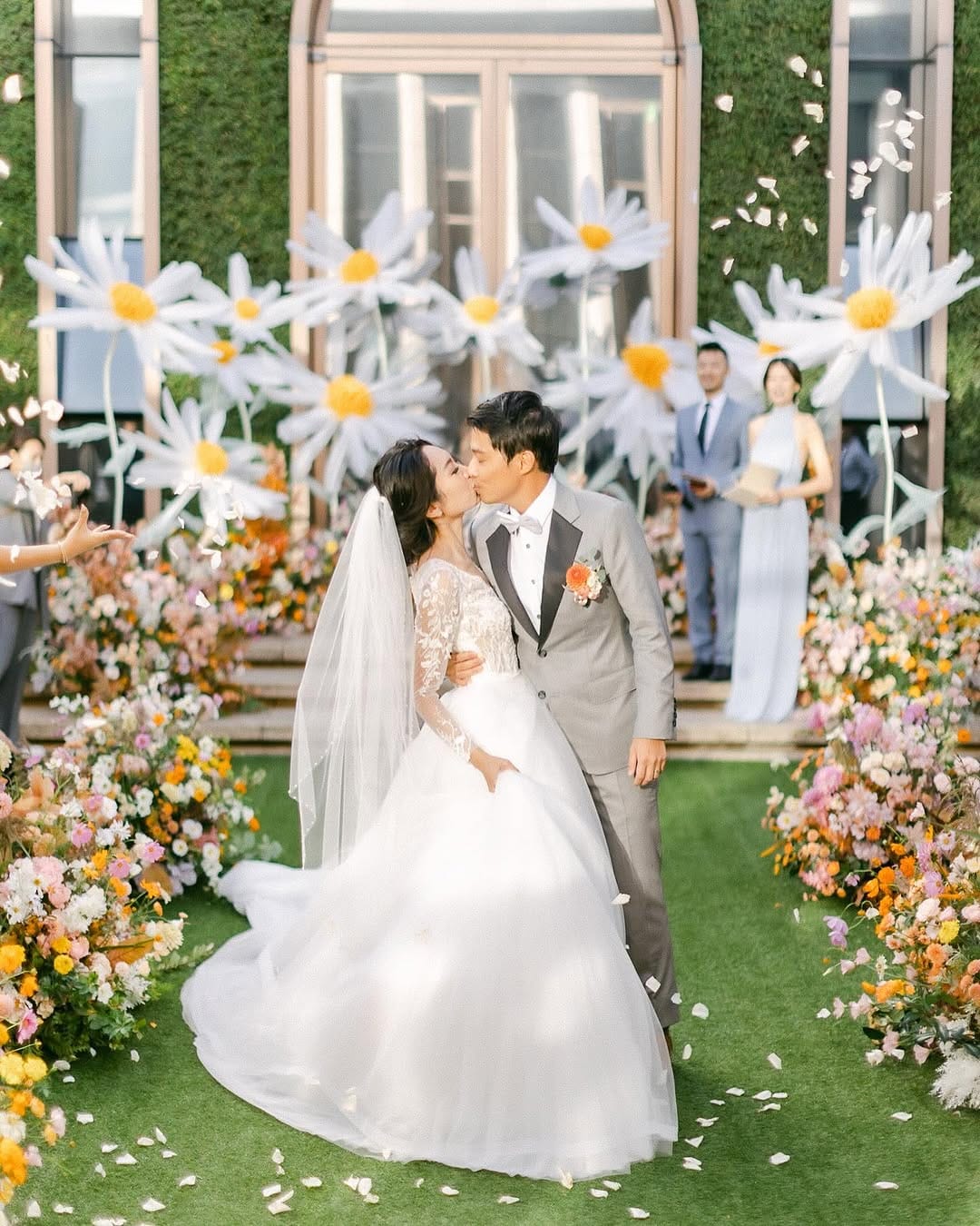 Post 9 by Allen Fu 攝影/婚禮/婚紗/孕婦寫真 on Instagram (carousel)