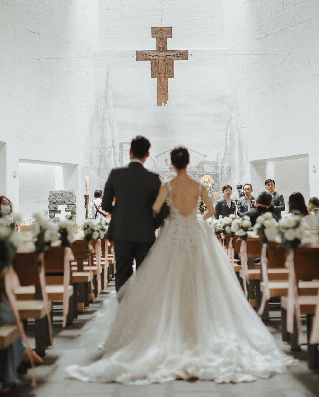 Post 5 by Allen Fu 攝影/婚禮/婚紗/孕婦寫真 on Instagram (carousel)