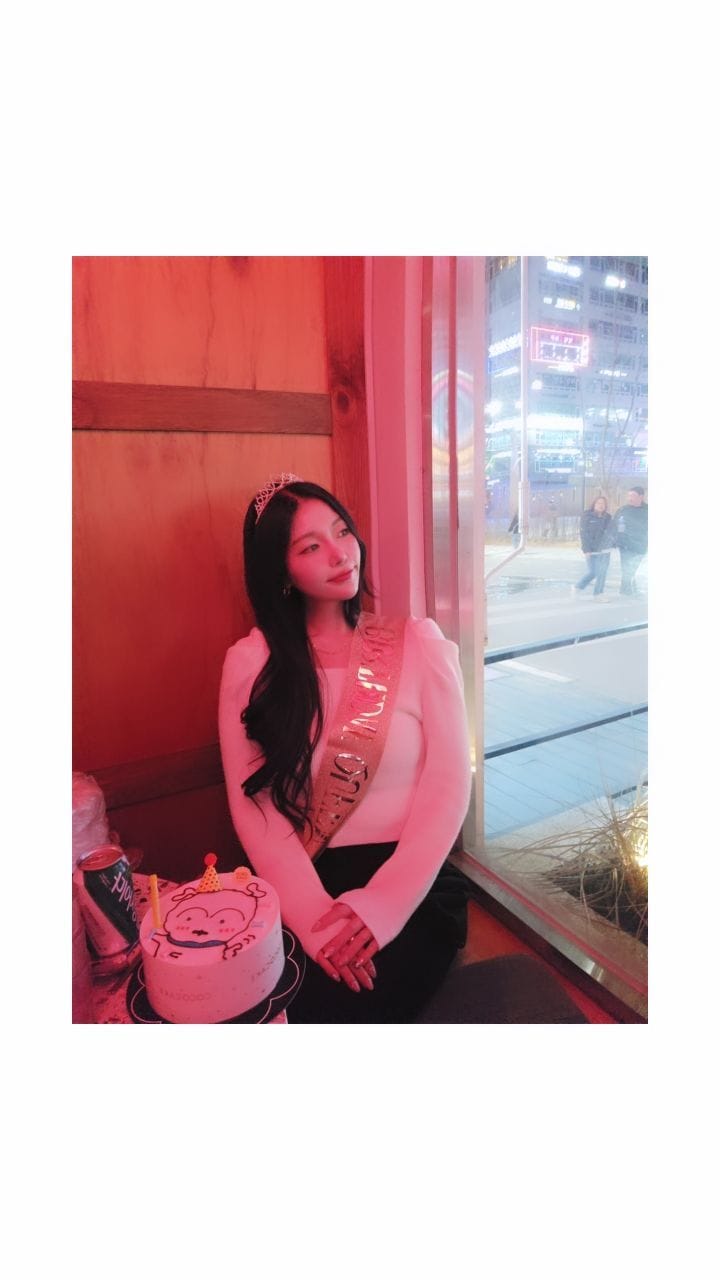 Post 4 by 라오니 𝙇𝙖 𝙤𝙣 on Instagram (video)