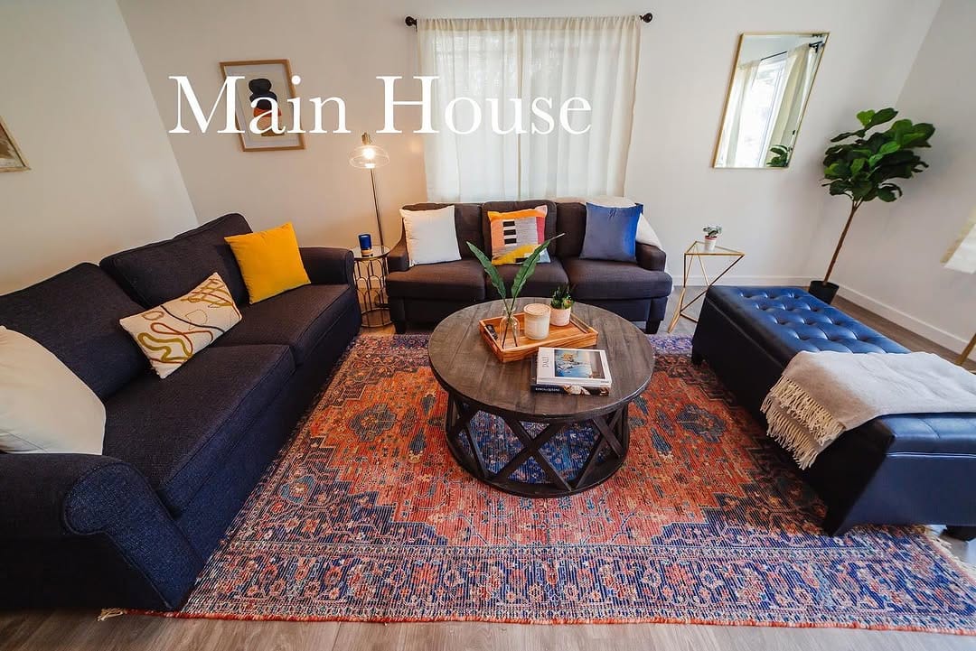 Post 10 by California’s Best AirBnb’s on Instagram (carousel)