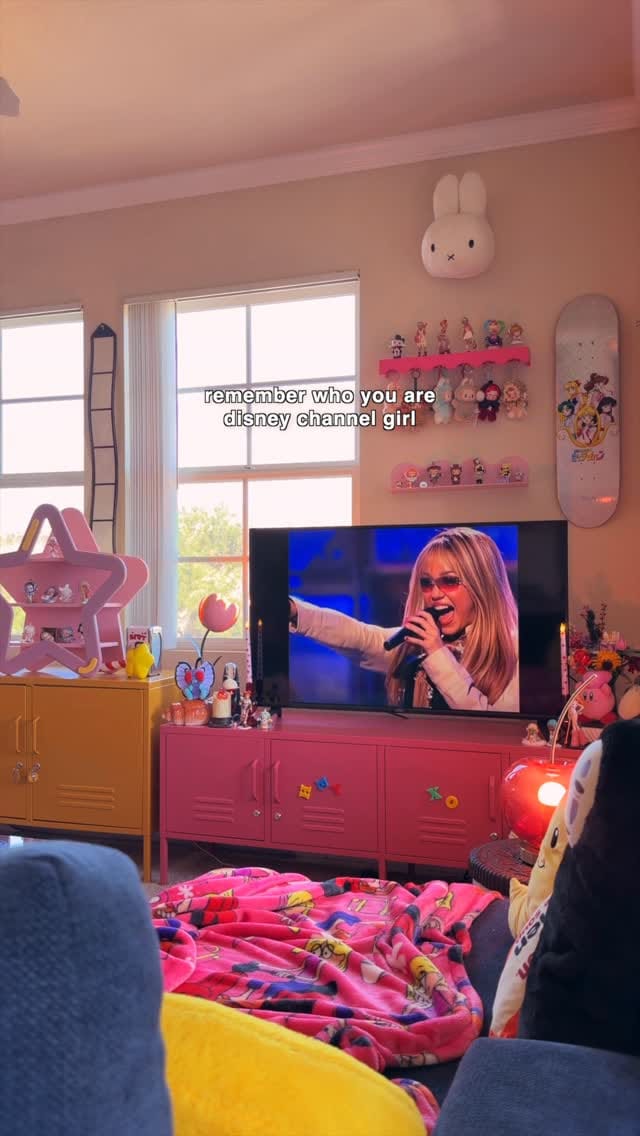 Post 1 by ★ elle ★ on Instagram (video)