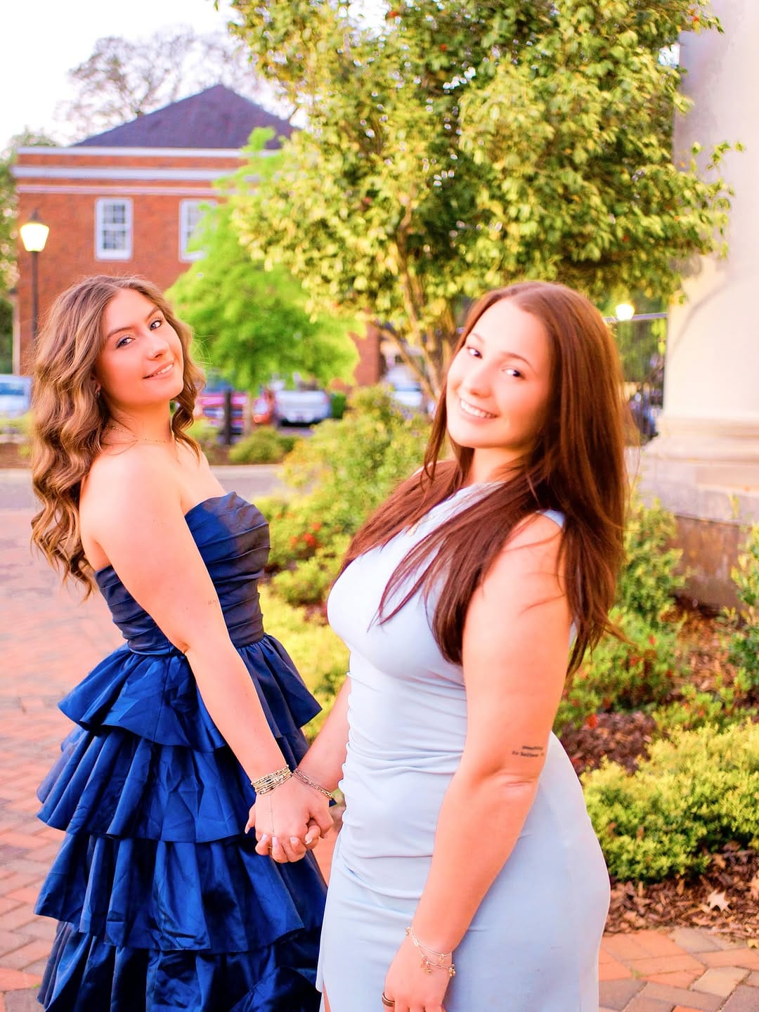 Post 5 by ALABAMA SIGMA KAPPA on Instagram (carousel)
