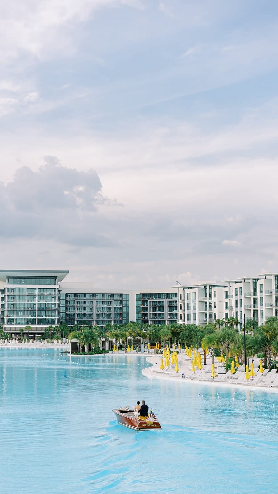 Post 3 by Rachael Osborn | Orlando - Chicago - Destination Photographer on Instagram (video)