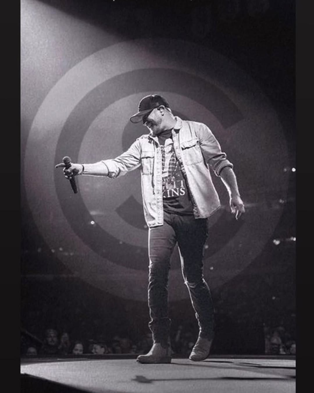 Post 10 by Cole Swindell on Instagram (image)