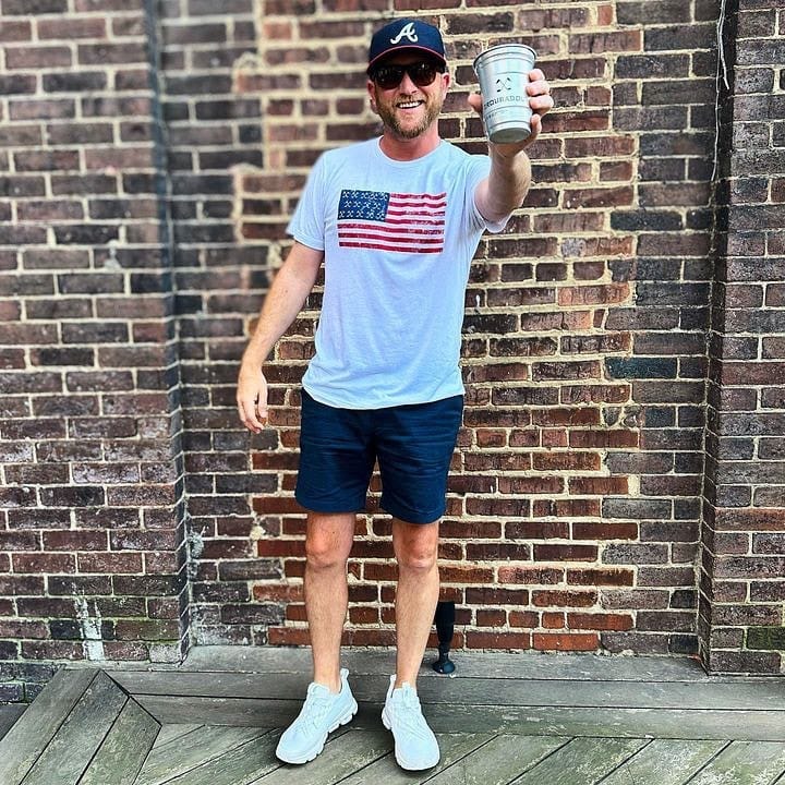 Post 8 by Cole Swindell on Instagram (image)