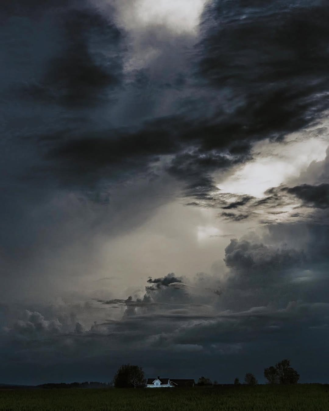 Post 4 by Nathan Hope on Instagram (image)
