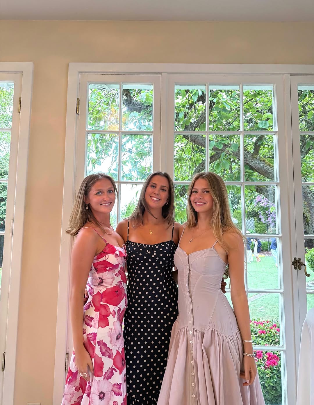 Post 1 by UW Κappa Alpha Theta on Instagram (carousel)