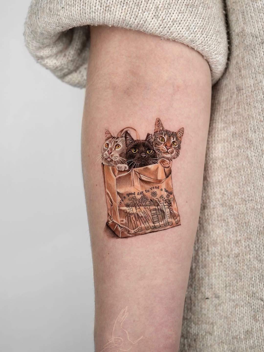 Post 4 by Alejandro Zalve | Pets tattoo & Microrealistic on Instagram (carousel)