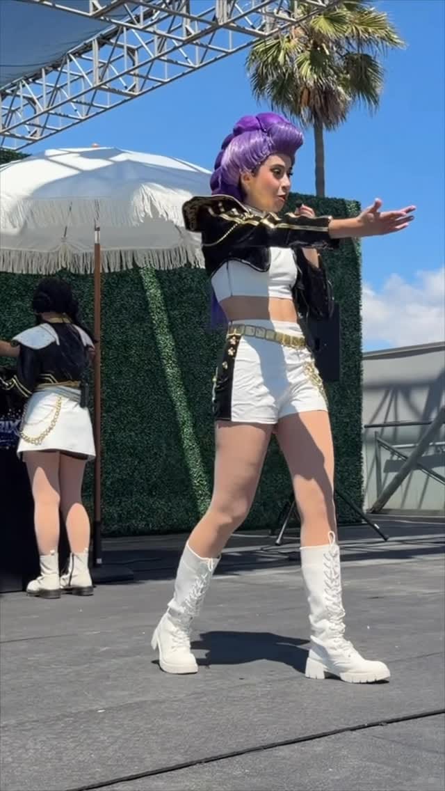 Post 3 by Royal Entertainers, Inc. on Instagram (video)