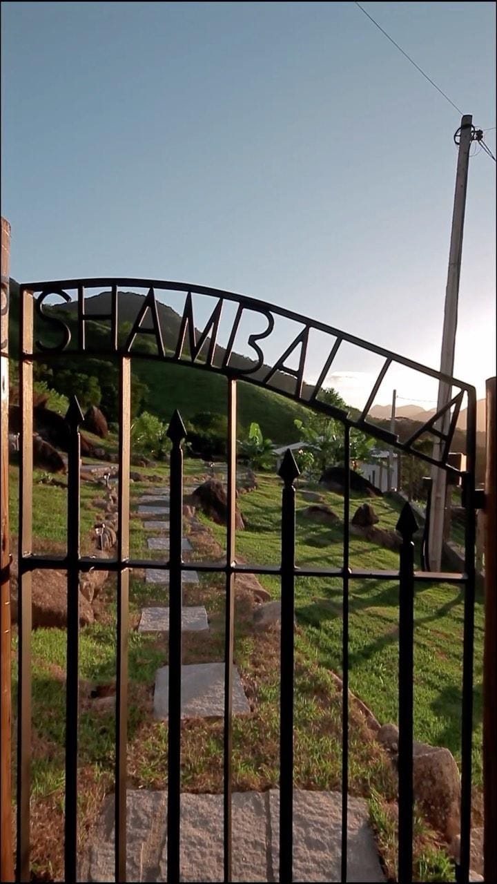 Post 9 by CASA SHAMBALLA SANA RJ on Instagram (video)