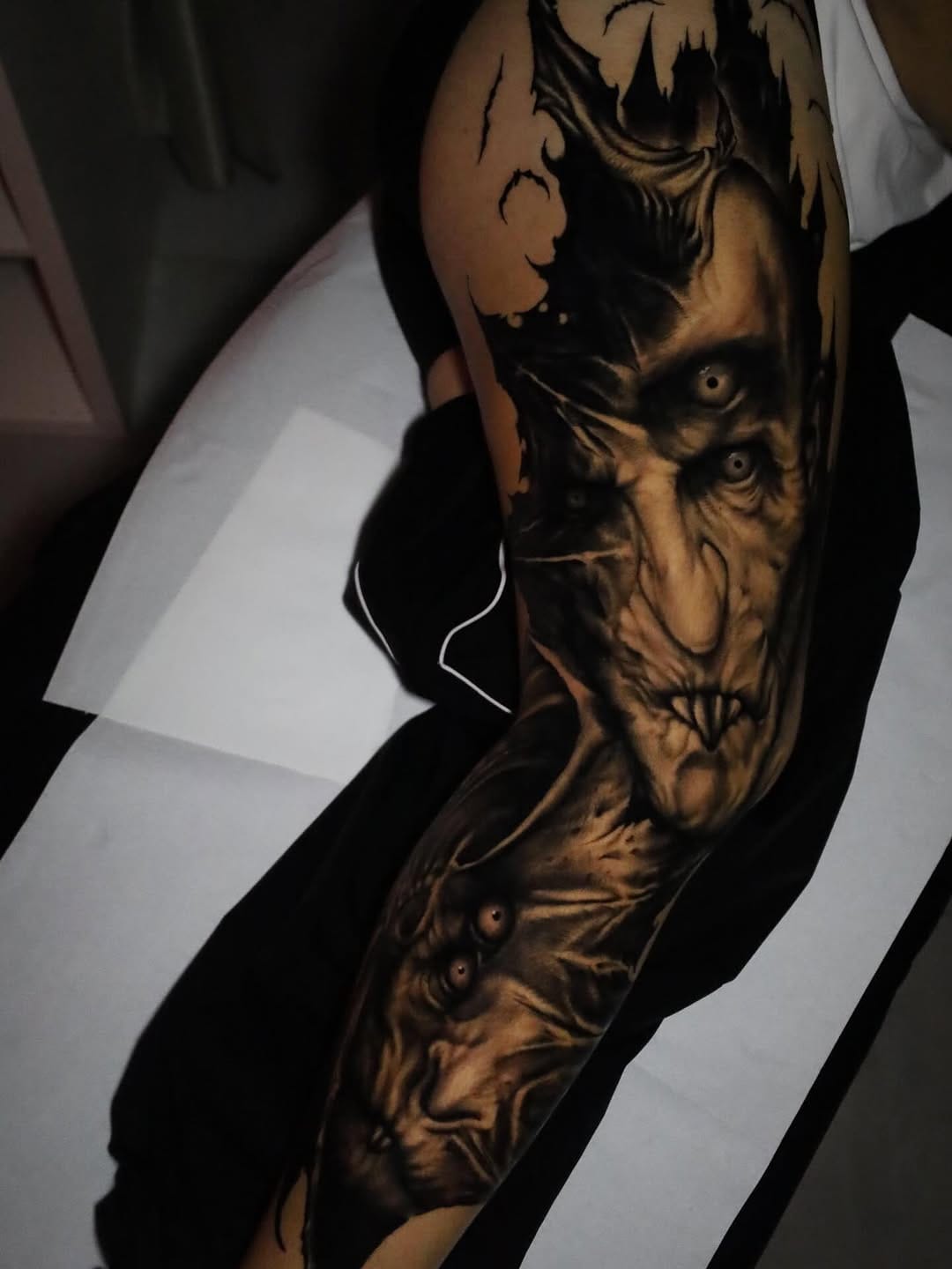 Post 8 by Humberto Leite Dark Realism on Instagram (carousel)