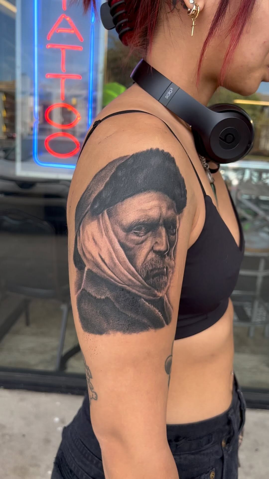 Post 8 by Tatuador ~Hendrix Luna on Instagram (video)