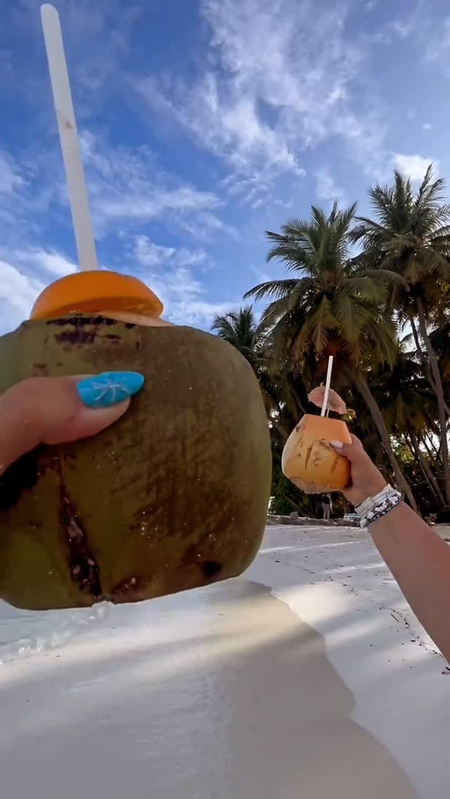 Post 3 by Bayaz Rzayeva Majidli on Instagram (video)