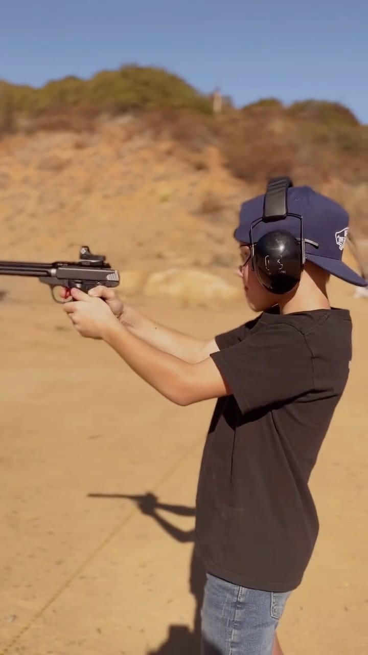 Post 10 by Bearly Training Company on Instagram (video)