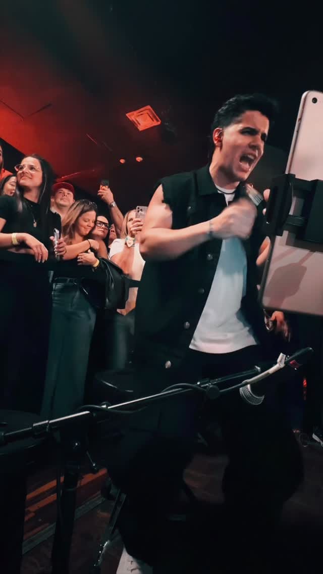 Post 5 by V I C T O R    B A L O A on Instagram (video)