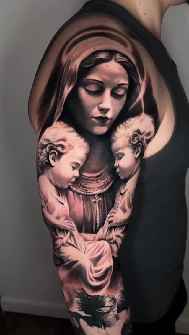 Post 3 by angel.antonio.tattoos on Instagram (video)