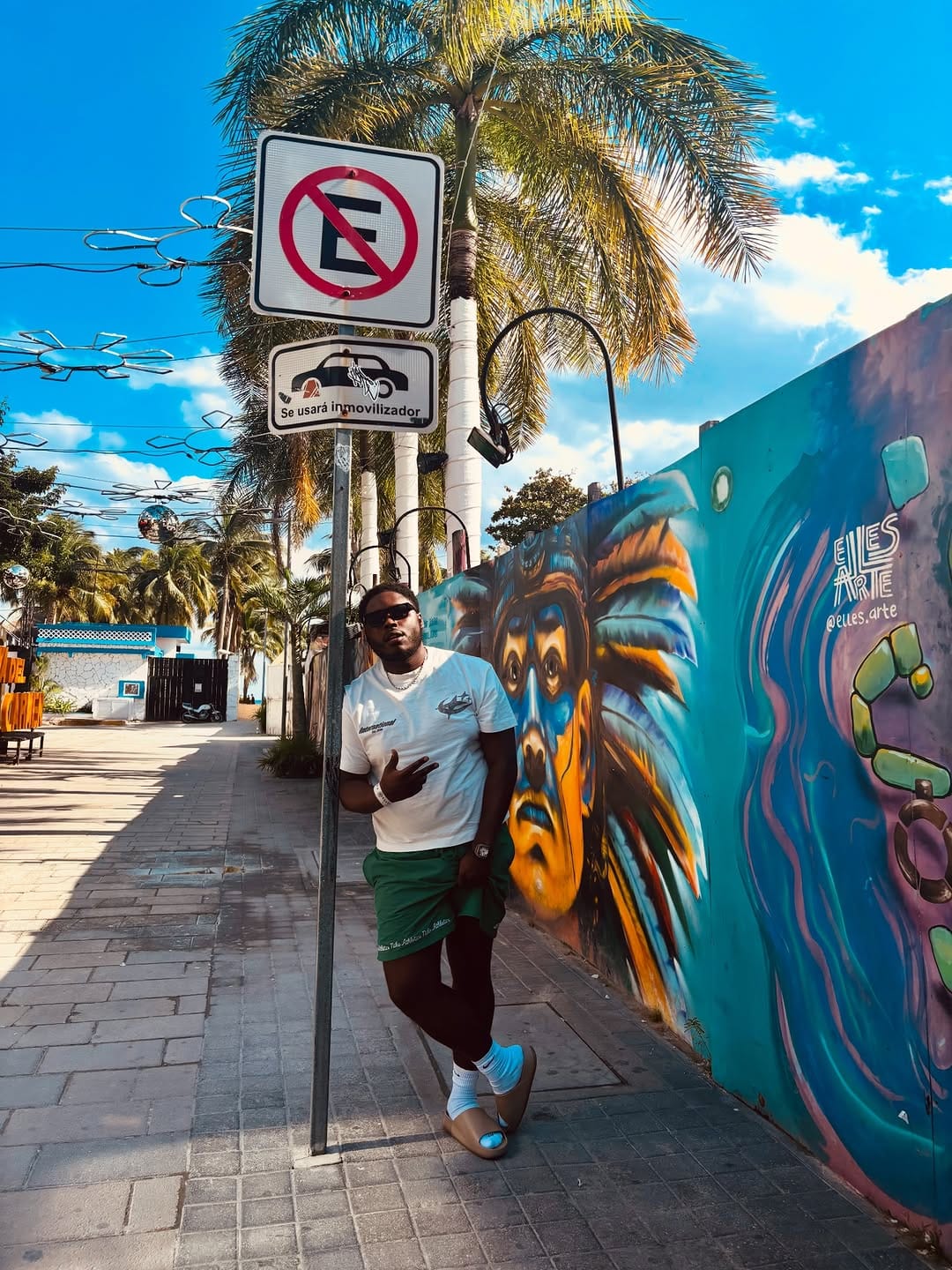 Post 3 by The Neighborhood Lens🎥 on Instagram (carousel)