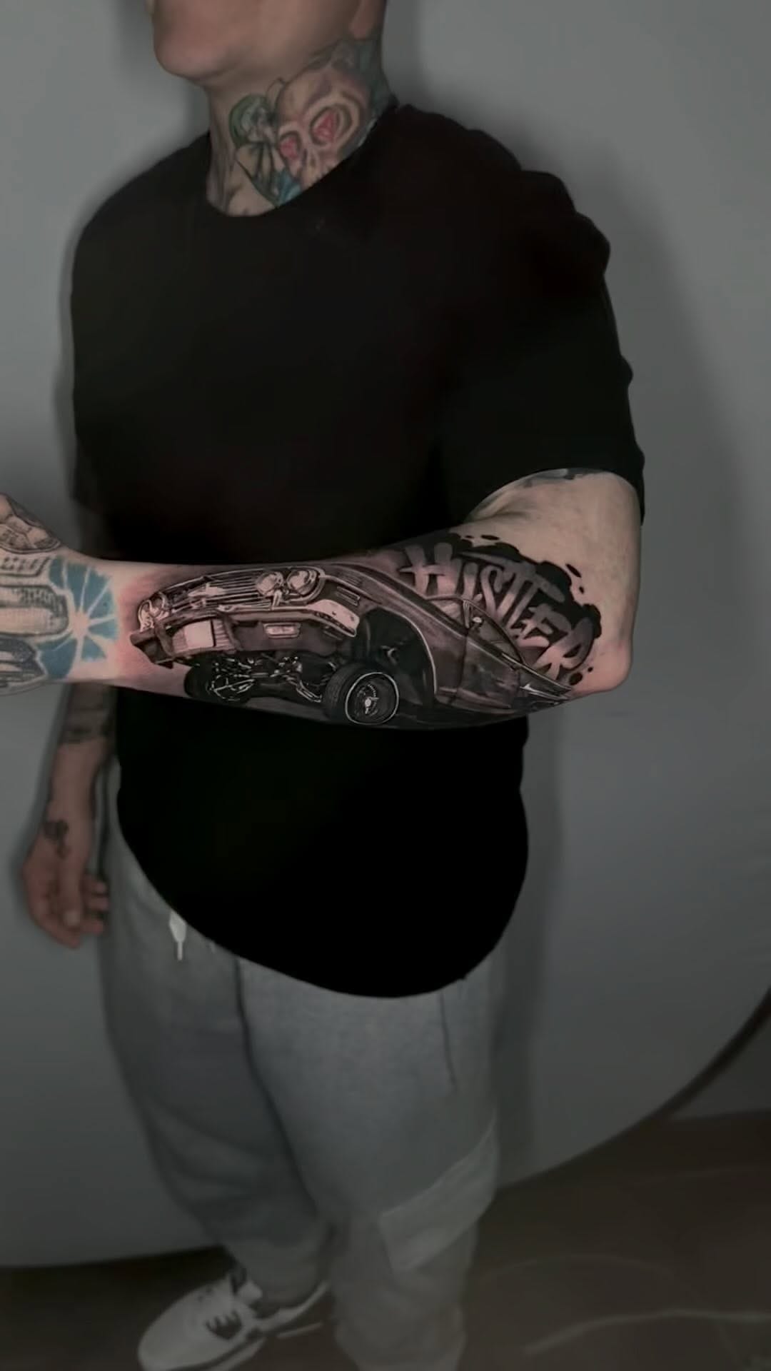 Post 8 by CHRIS  TRAN | TATTOO ARTIST on Instagram (video)