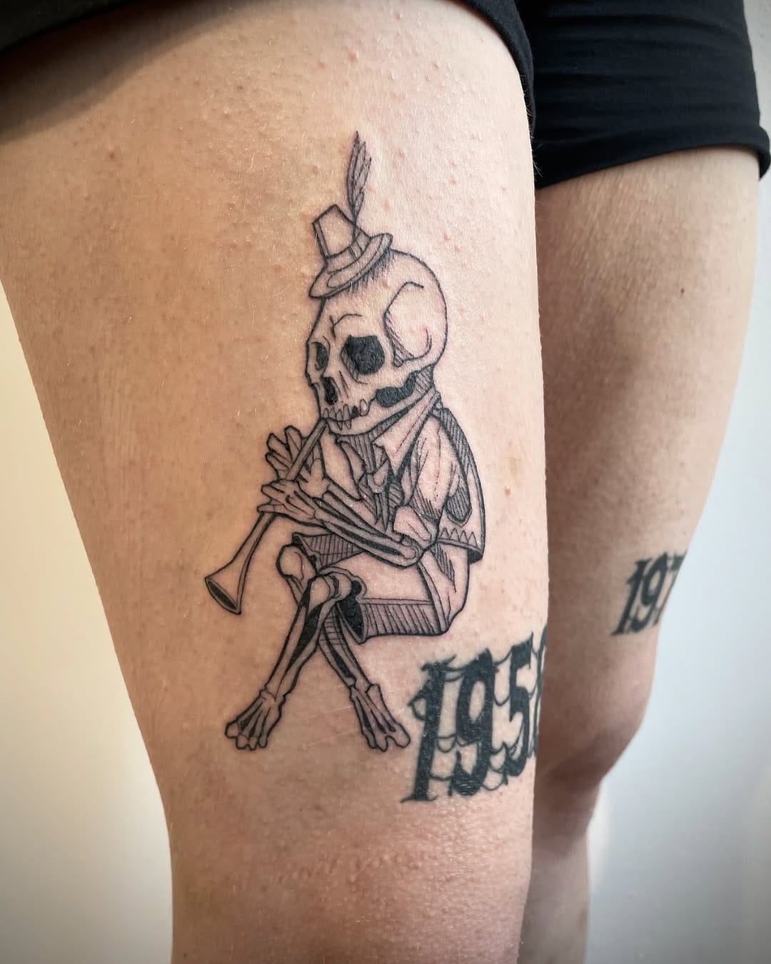 Post 10 by 𝚂𝚝𝚊𝚒𝚗𝚜 on Instagram (carousel)