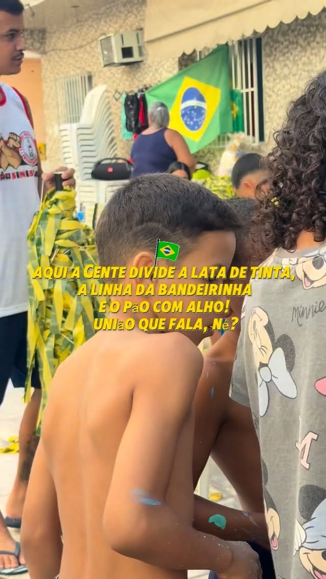 Post 5 by Lau Furacão on Instagram (video)