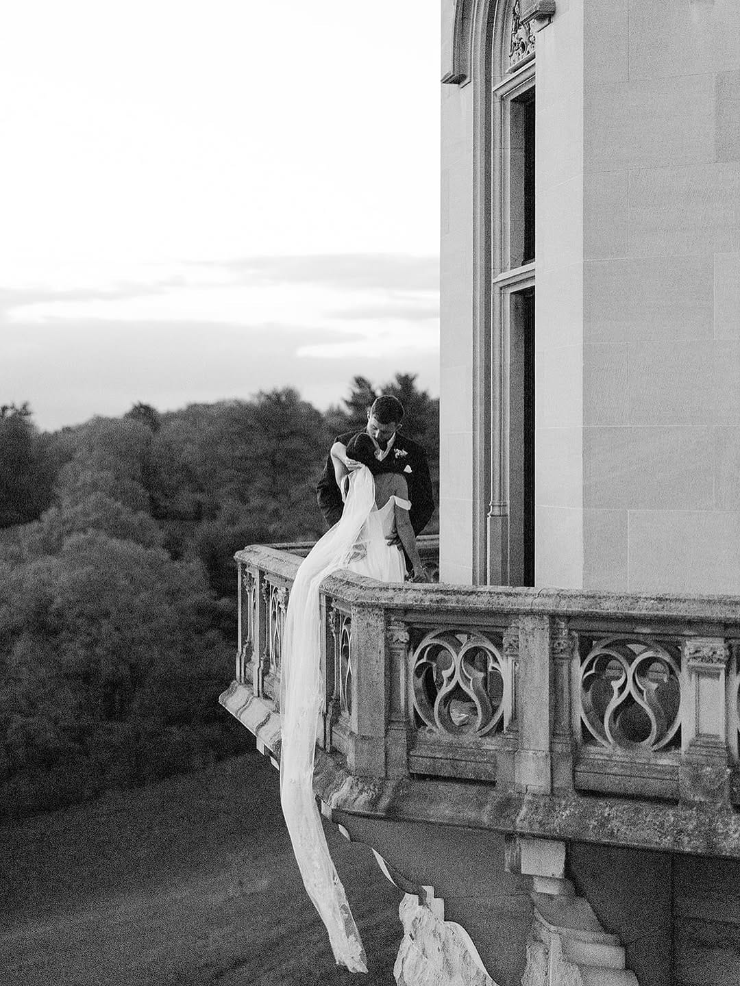 Post 4 by Madison Hare || Socal Wedding Photographer on Instagram (carousel)