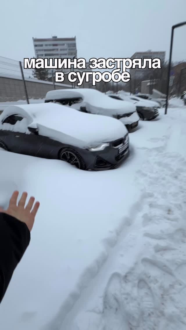 Post 8 by Andrew Glazunov / GLAZY Artist on Instagram (video)