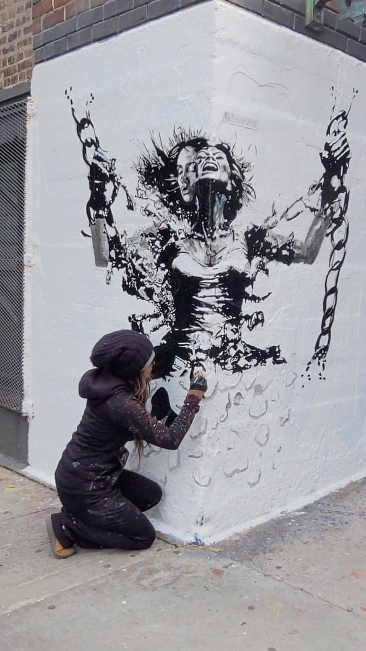 Post 9 by Jenny Vyas • Contemporary Fine Artist + Muralist on Instagram (video)
