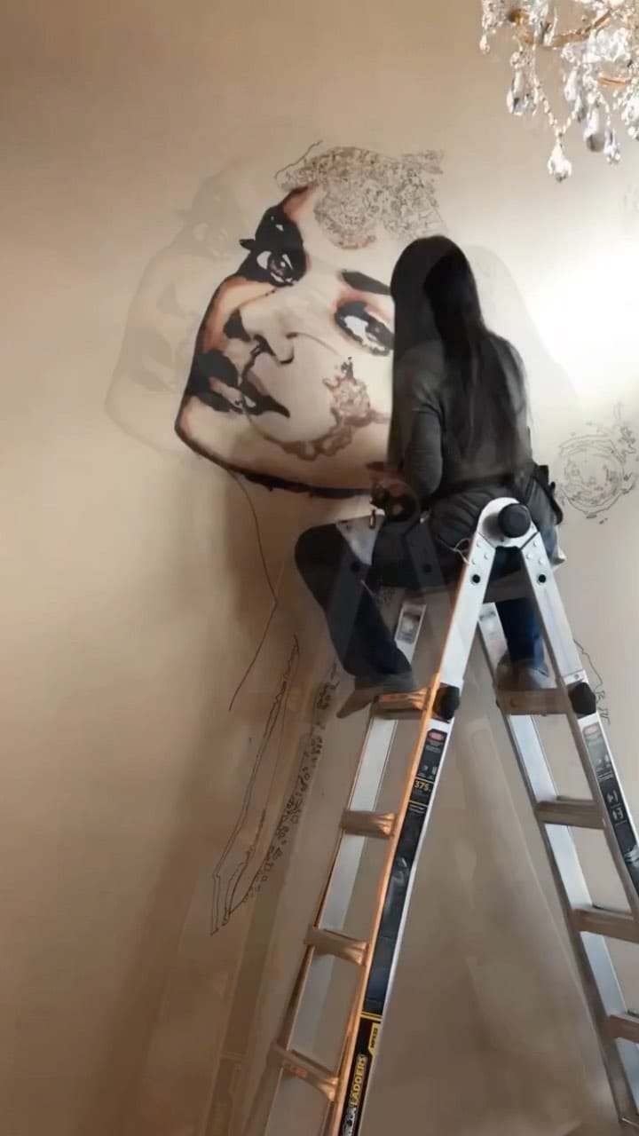 Post 10 by Jenny Vyas • Contemporary Fine Artist + Muralist on Instagram (video)