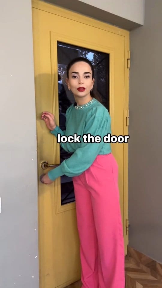 Post 10 by Anara Rahimova on Instagram (video)