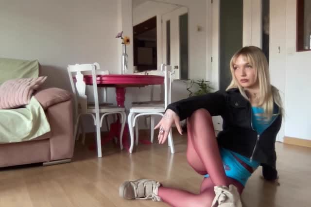 Post 7 by Leire Dallas on Instagram (video)