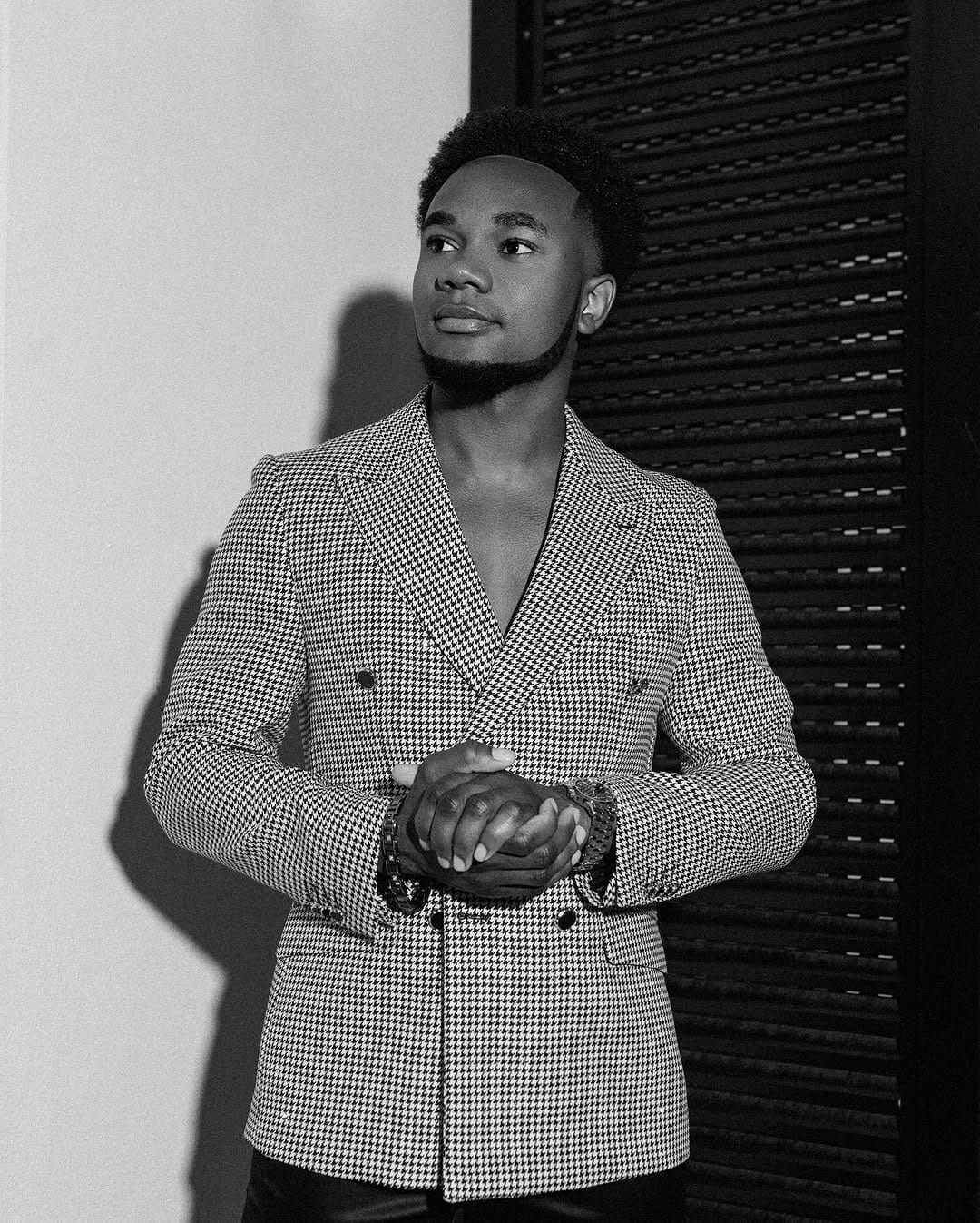 Post 1 by SHOTBYBEATHOVEN📸 on Instagram (carousel)