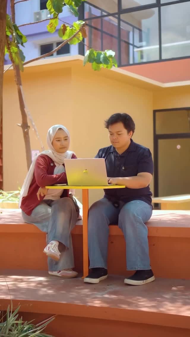 Post 4 by Universitas Amikom Yogyakarta on Instagram (video)