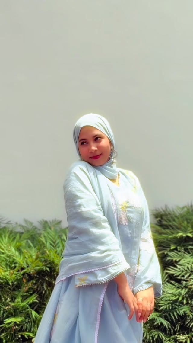 Post 2 by Riza Riyas on Instagram (video)