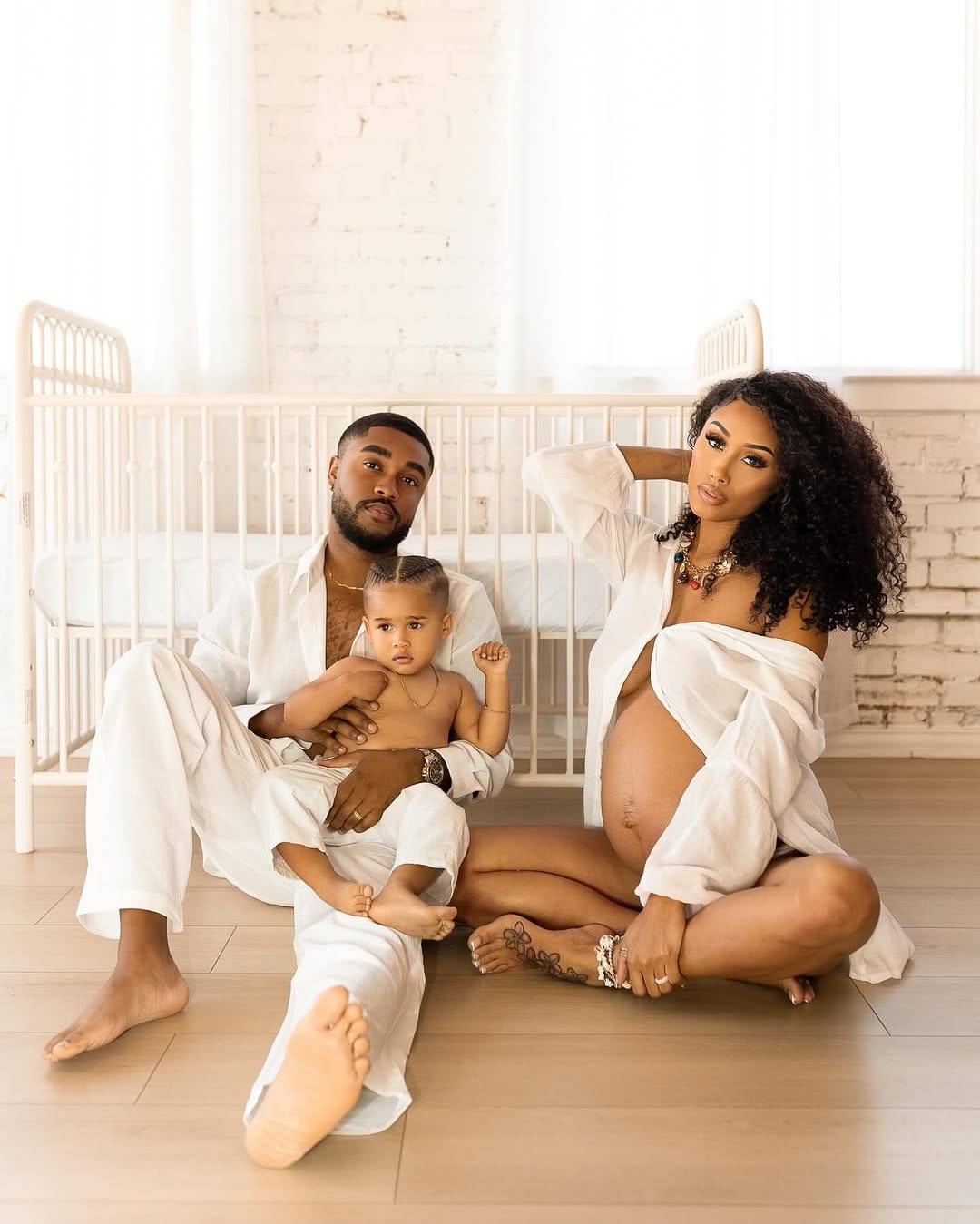 Post 10 by Houston Newborn Photographer on Instagram (carousel)