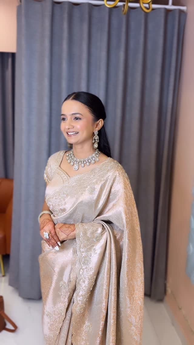 Post 9 by Makeup studio by Naitika 🦋 on Instagram (video)