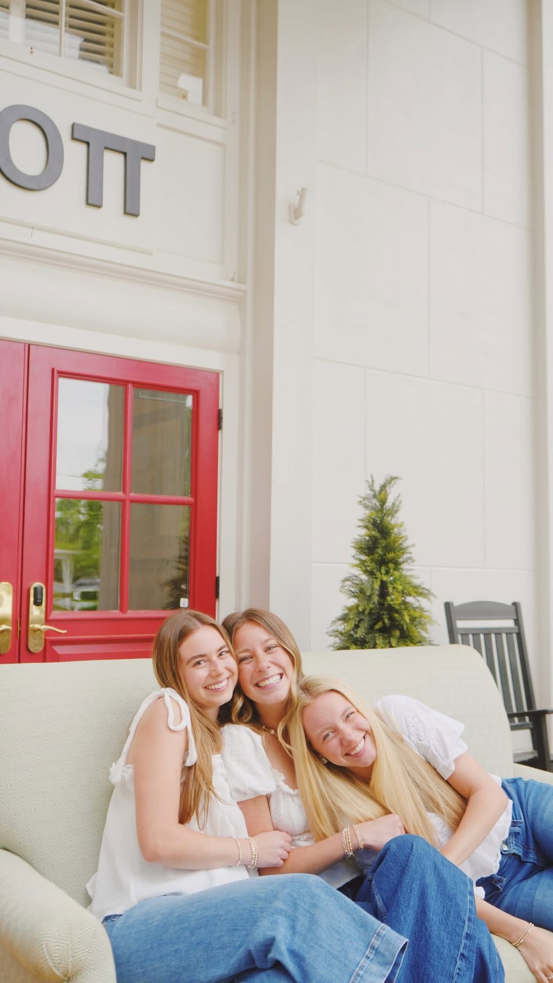 Post 10 by UGA Alpha Omicron Pi on Instagram (video)
