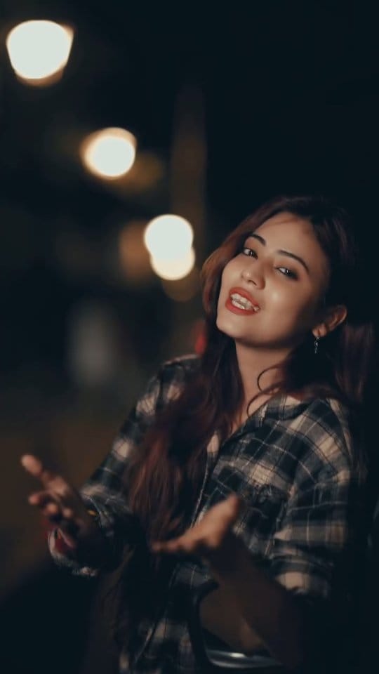 Post 8 by Shikha Wahulkar💟 on Instagram (video)