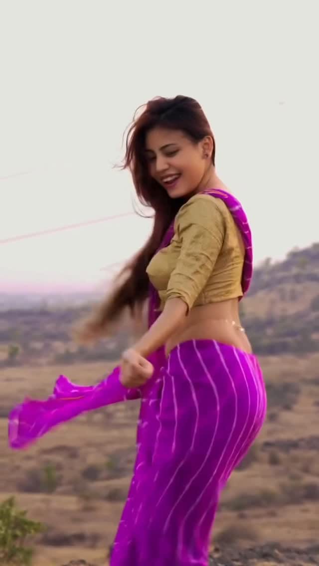 Post 5 by Shikha Wahulkar💟 on Instagram (video)