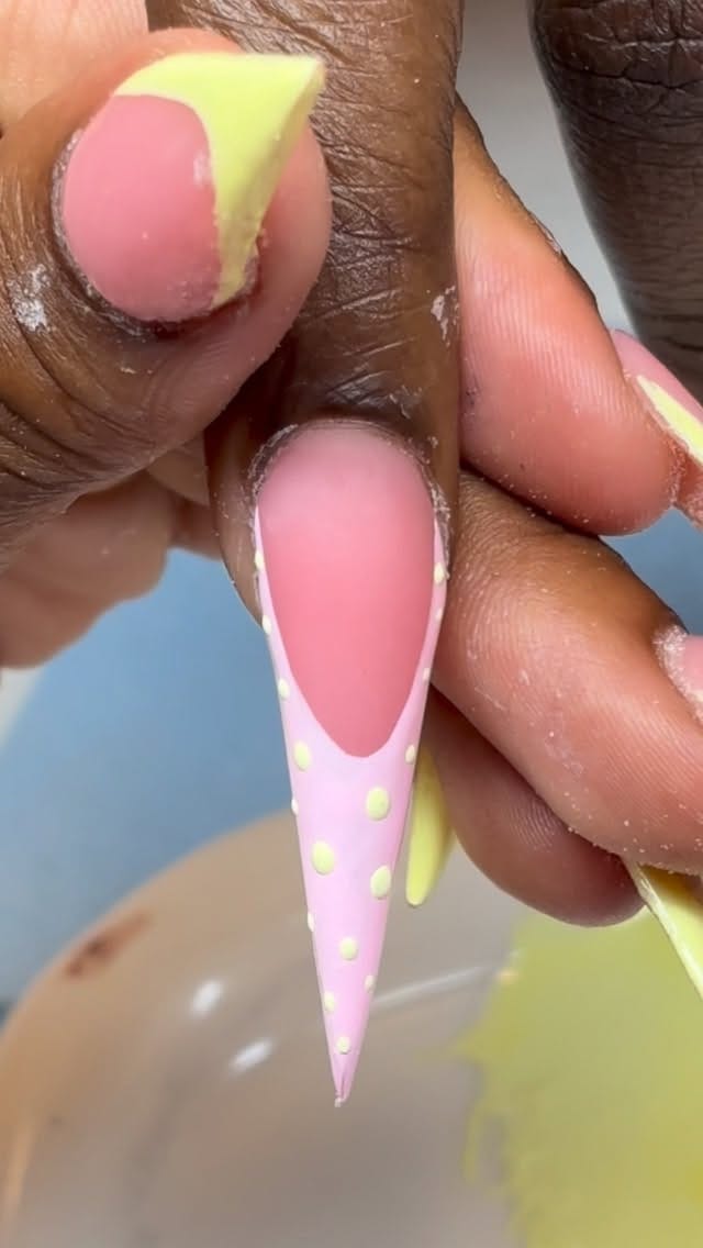 Post 2 by ATL NAIL TECH🌸🧚🏽🫧 on Instagram (video)