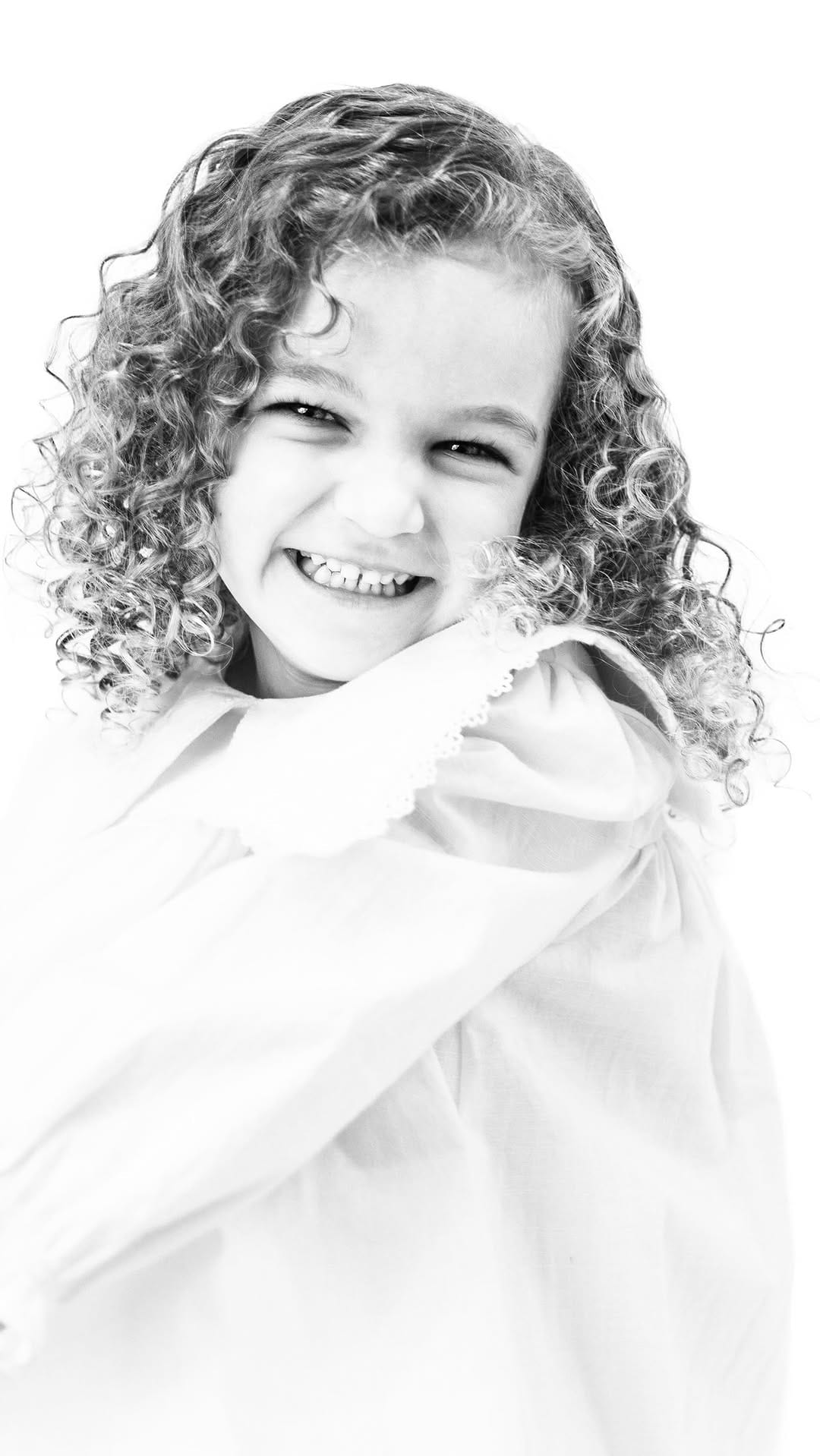 Post 3 by Petite Portraits on Instagram (video)