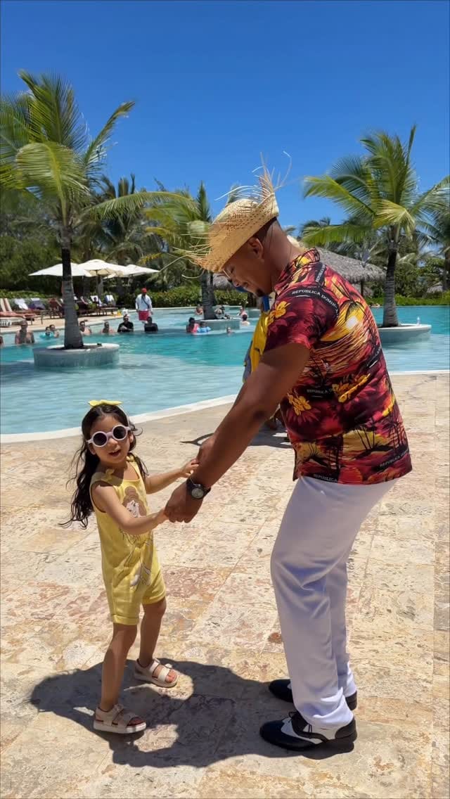 Post 6 by Genesis Hung on Instagram (video)
