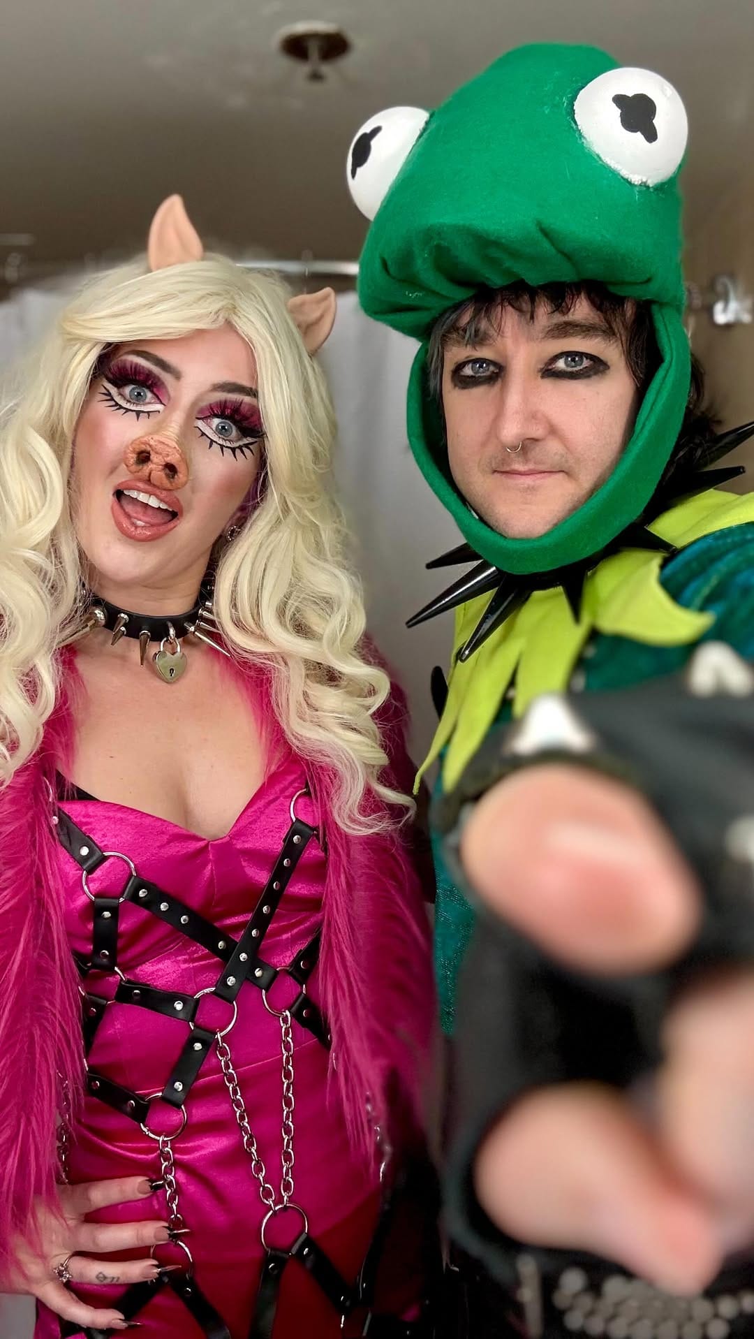 Post 7 by 𝕽𝖚𝖒𝖒𝖞 𝕽𝖔𝖘𝖊 on Instagram (video)