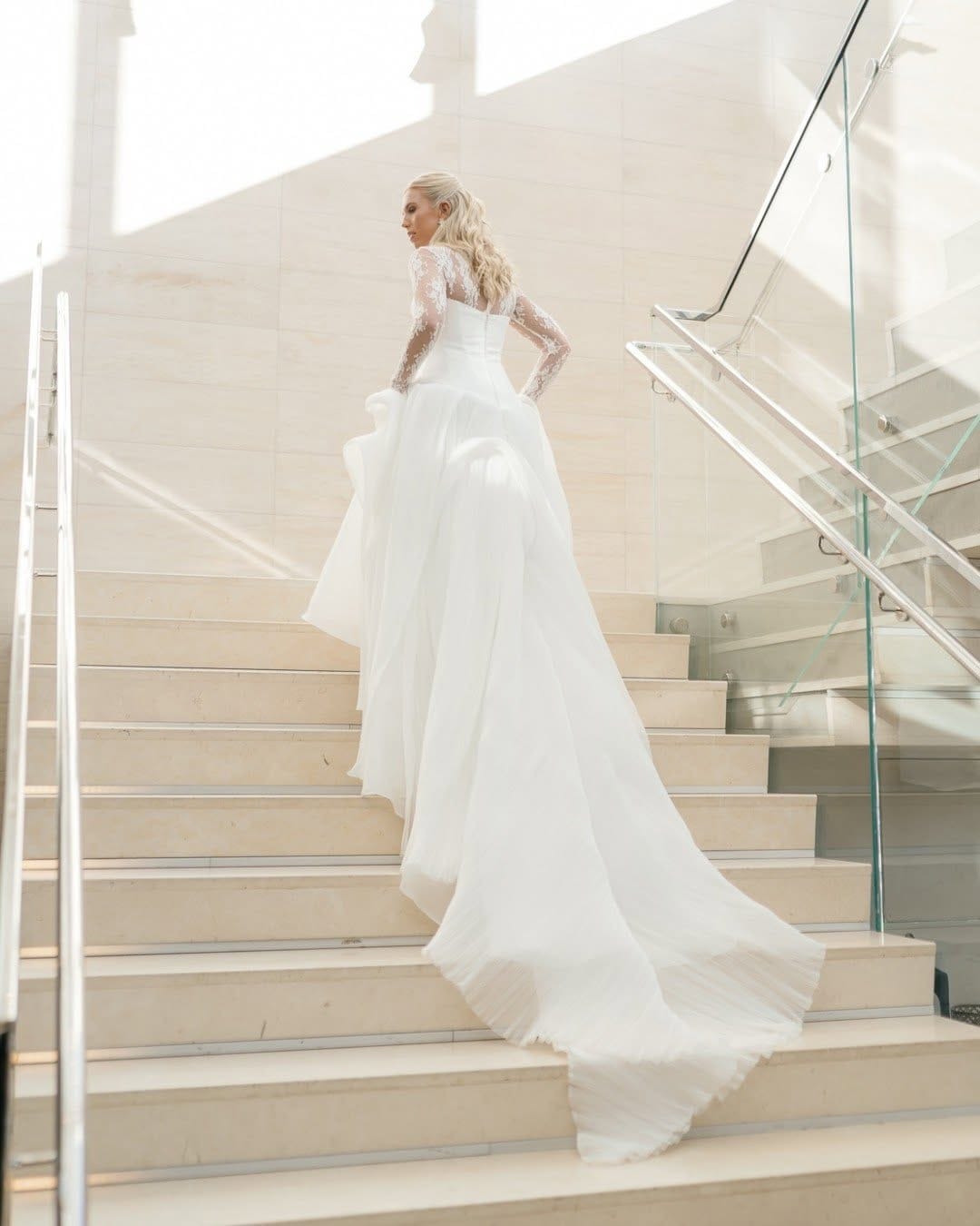 Post 4 by Nicole Lea Photo | Destination Wedding Photographer on Instagram (carousel)