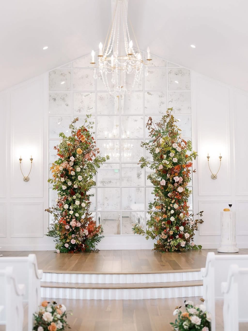 Post 6 by Nicole Lea Photo | Destination Wedding Photographer on Instagram (carousel)