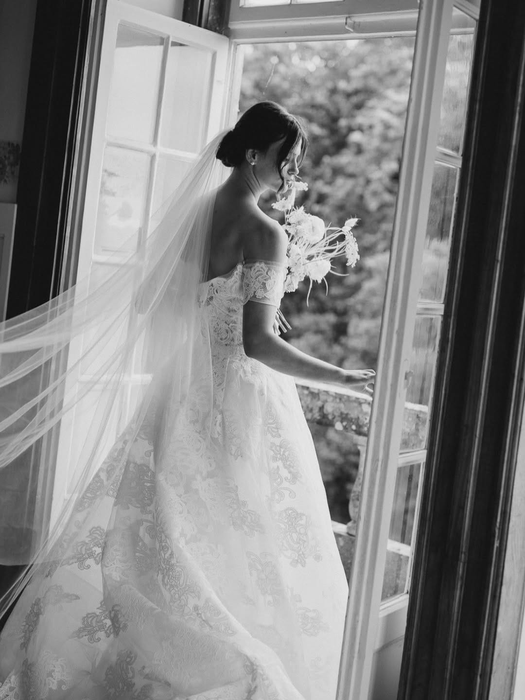 Post 7 by Nicole Lea Photo | Destination Wedding Photographer on Instagram (image)