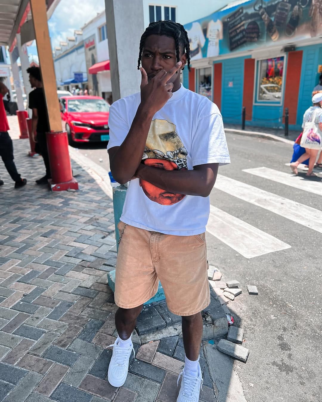 Post 1 by 🅿️ on Instagram (carousel)