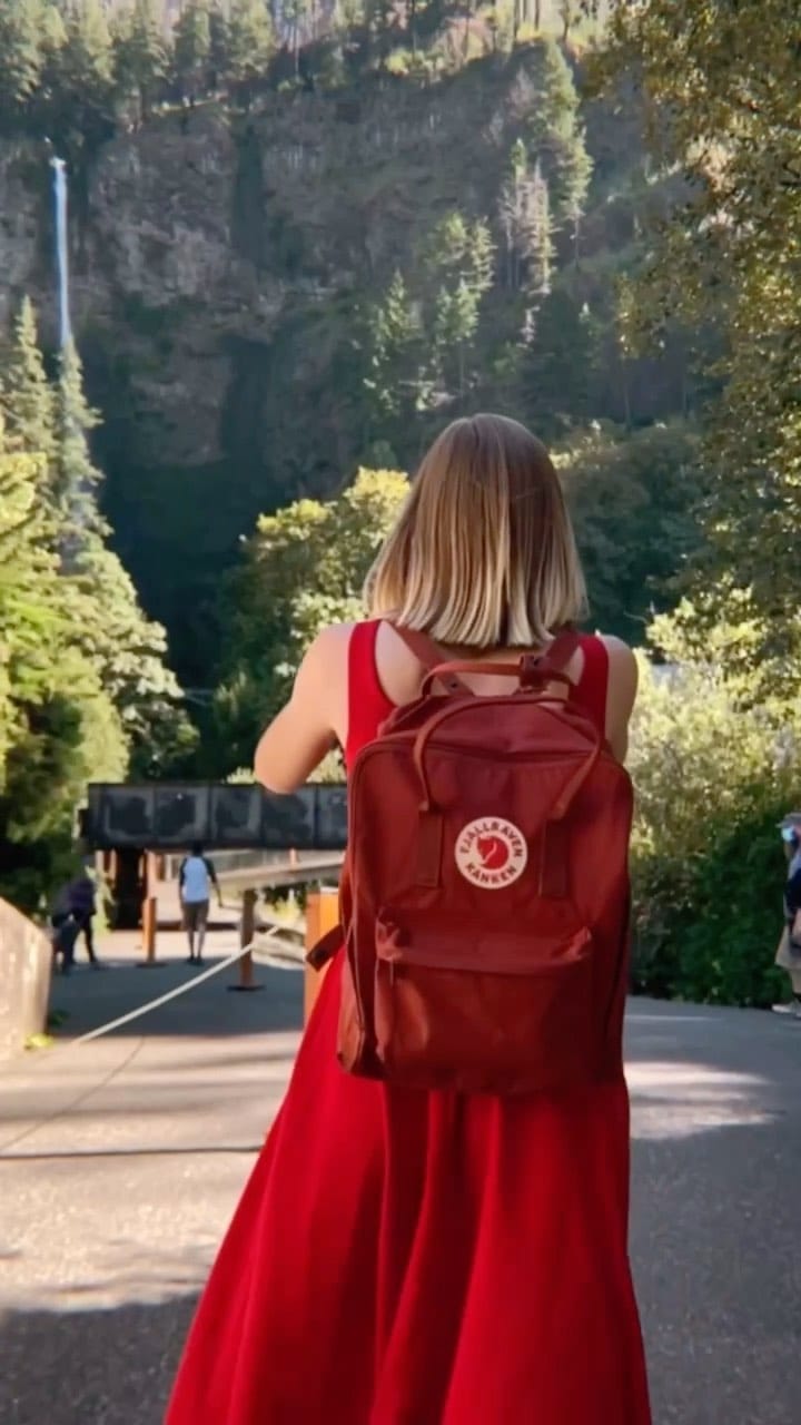 Post 2 by Daria Grin on Instagram (video)